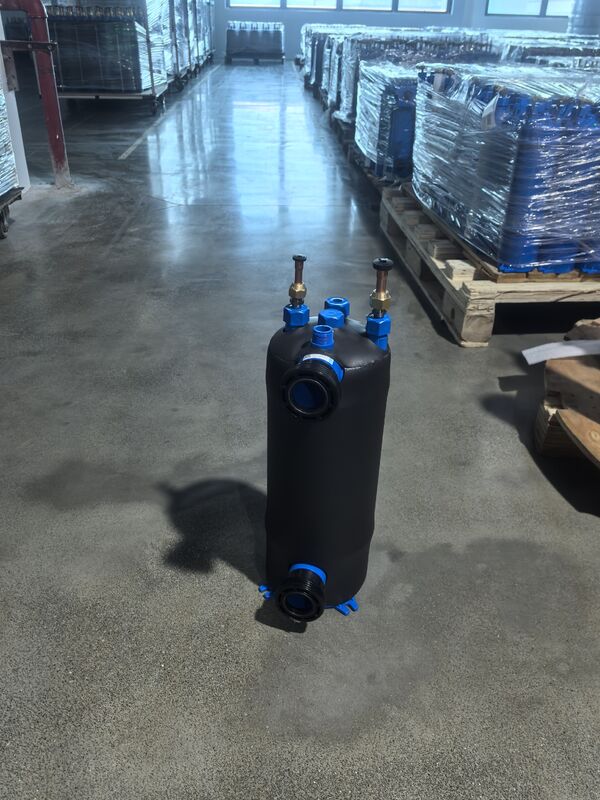 Bộ trao đổi nhiệt hồ bơi có khả năng chống ăn mòn cao MHTA-0.75 có ống titan tinh khiết và ống bền trong cấu trúc vỏ PVC để chuyển nhiệt